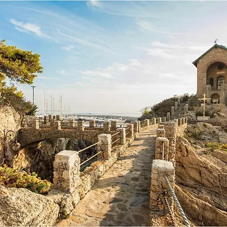 Gorgeous In With House Sea View