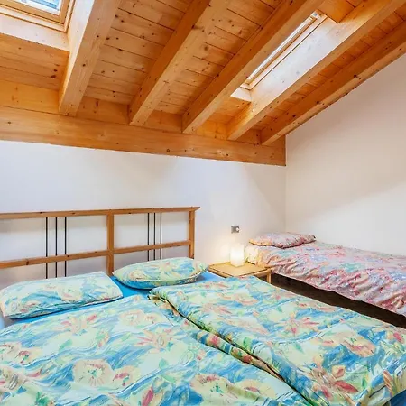 Apartamento Gorgeous In With House Sea View
