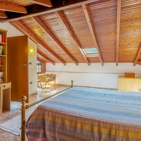 Apartment Gorgeous In With House Sea View Marina dʼAndora